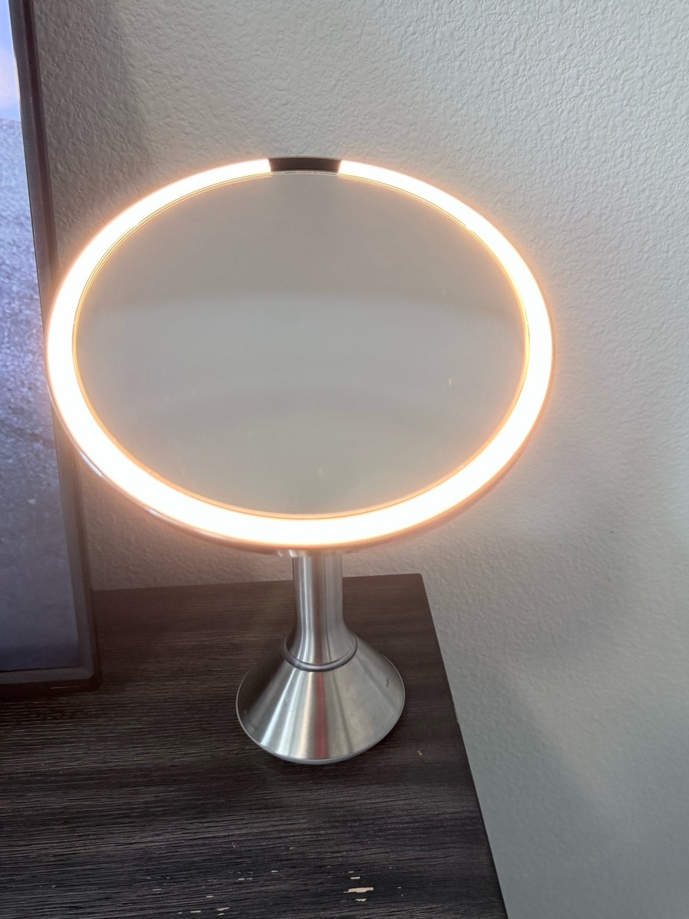 💙 SIMPLE HUMAN LED Sensor Mirror Lighted Round Vanity Mirror in Brushed Chrome - Picture 10 of 13